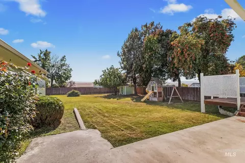 Exterior - 1344 Hemlock Ave, Lewiston, ID 83501 photo 5 of 18