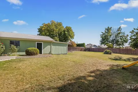 Exterior - 1344 Hemlock Ave, Lewiston, ID 83501 photo 9 of 18
