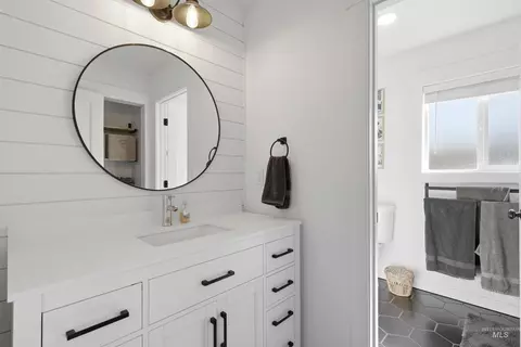 Bath - 1032 Duffield Flat Rd, Potlatch, ID 83855 photo 6 of 6