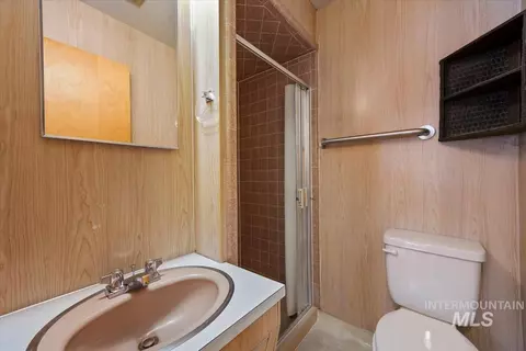 Bath - 3159 E 3500 N, Twin Falls, ID 83301 photo 1 of 2