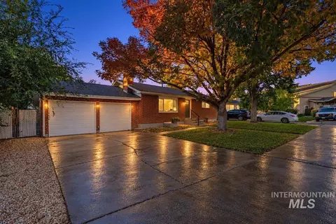 3701 Woody Dr, Boise, ID 83703