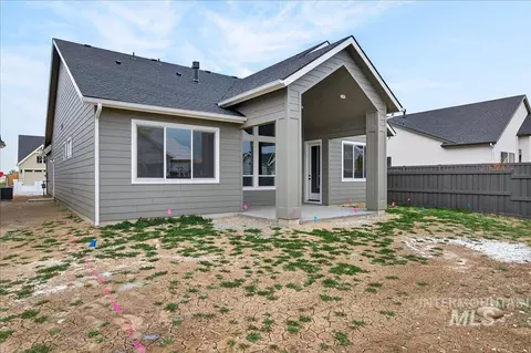 Exterior - 897 E Crescendo St, Meridian, ID 83642 photo 2 of 3