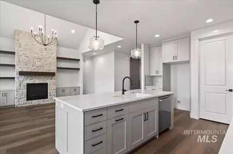 Kitchen - 897 E Crescendo St, Meridian, ID 83642 photo 4 of 4