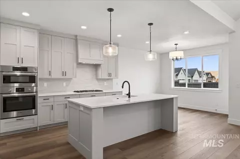 Kitchen - 897 E Crescendo St, Meridian, ID 83642 photo 1 of 4