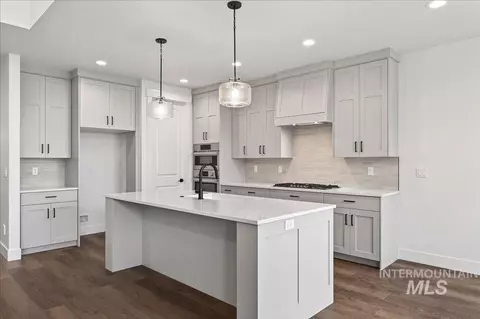 Kitchen - 897 E Crescendo St, Meridian, ID 83642 photo 2 of 4