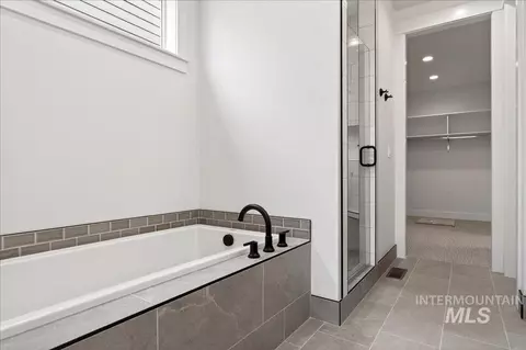 Bath - 897 E Crescendo St, Meridian, ID 83642 photo 4 of 4
