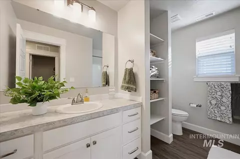 Bath - 745 E Springloyd St, Meridian, ID 83642 photo 2 of 2