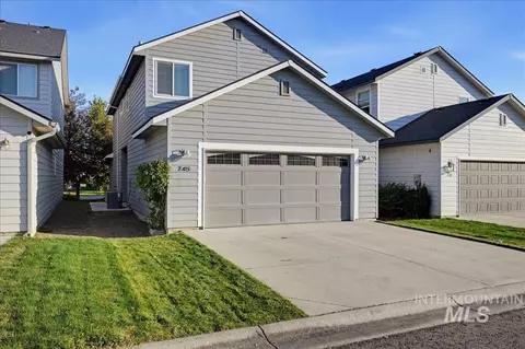 Exterior - 745 E Springloyd St, Meridian, ID 83642 photo 8 of 10