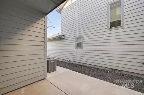 Exterior - 745 E Springloyd St, Meridian, ID 83642 photo 10 of 10