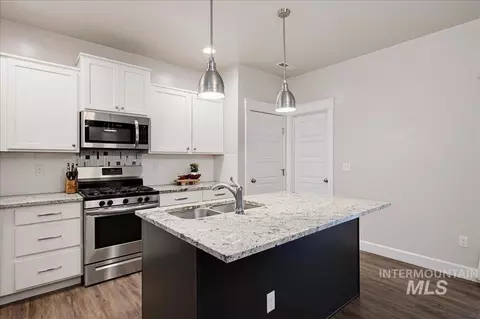Kitchen - 745 E Springloyd St, Meridian, ID 83642 photo 4 of 4