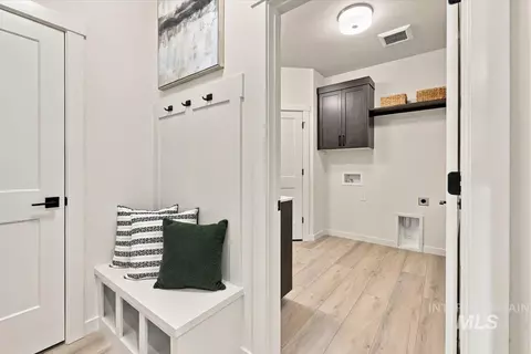 Entry Way - 1717 Haystack Rd, Emmett, ID 83617 photo 6 of 6