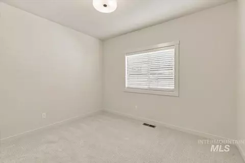 Bedroom - 1717 Haystack Rd, Emmett, ID 83617 photo 2 of 6