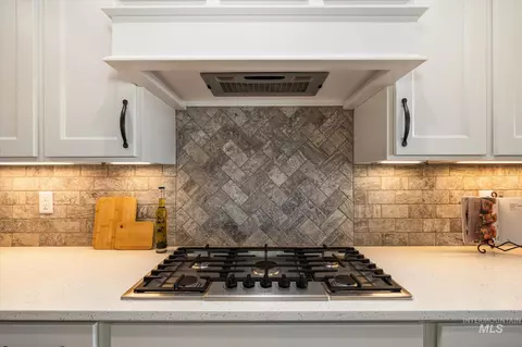 Kitchen - 641 E Crest Ridge Dr, Meridian, ID 83642 photo 6 of 7