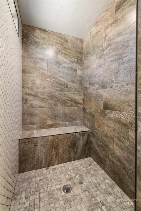 Bath - 641 E Crest Ridge Dr, Meridian, ID 83642 photo 6 of 8
