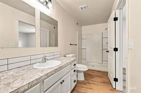 Entry Way - 5018 Lathrop Pl, Caldwell, ID 83607 photo 6 of 6