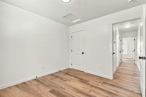 Entry Way - 5018 Lathrop Pl, Caldwell, ID 83607 photo 5 of 6