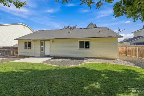 Exterior - 5018 Lathrop Pl, Caldwell, ID 83607 photo 2 of 5