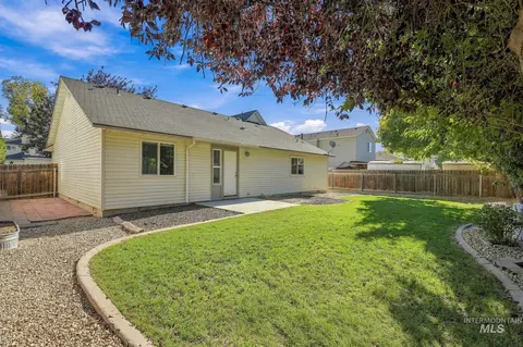 Exterior - 5018 Lathrop Pl, Caldwell, ID 83607 photo 4 of 5