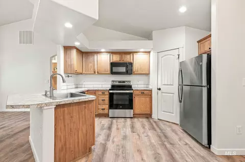 Kitchen - 5018 Lathrop Pl, Caldwell, ID 83607 photo 1 of 3