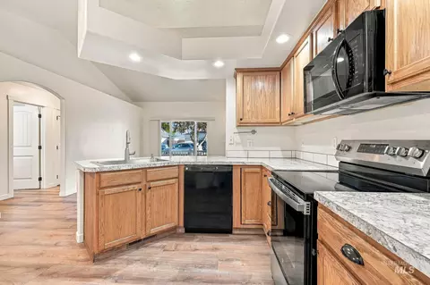 Kitchen - 5018 Lathrop Pl, Caldwell, ID 83607 photo 3 of 3