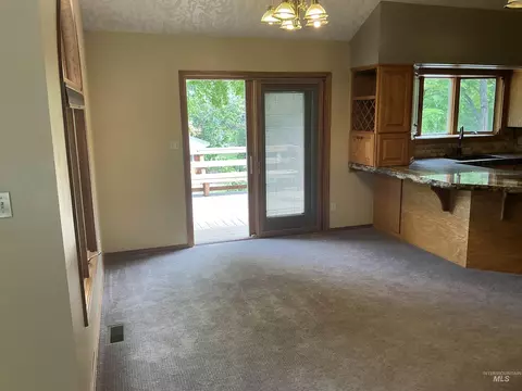 Living - 985 E 2450 S 985 E 245 S, Hagerman, ID 83332 photo 4 of 4