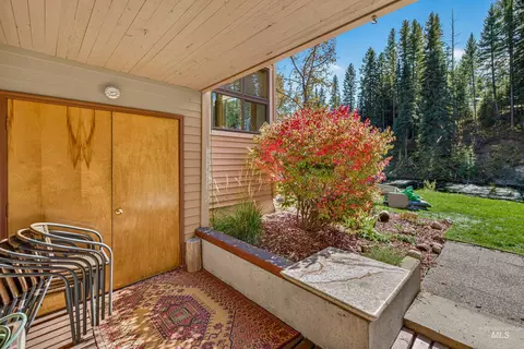 Exterior - 302 Mather Rd, Mccall, ID 83638 photo 1 of 6