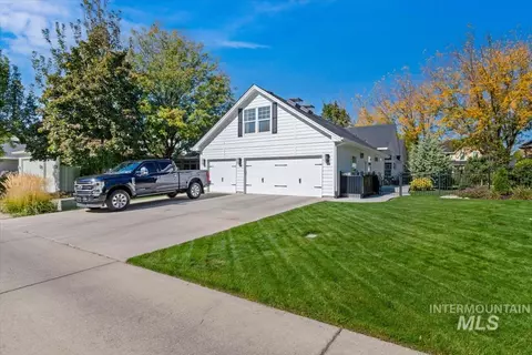 Exterior - 4955 E Arrow Junction Dr, Boise, ID 83716 photo 4 of 9