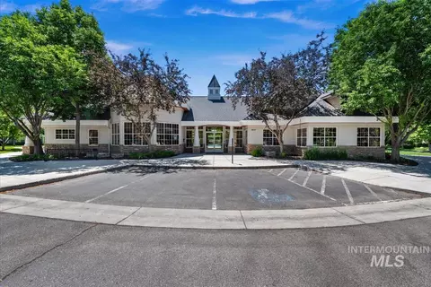 Exterior - 4955 E Arrow Junction Dr, Boise, ID 83716 photo 7 of 9