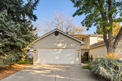 7864 W Holt Ct, Boise, ID 83704