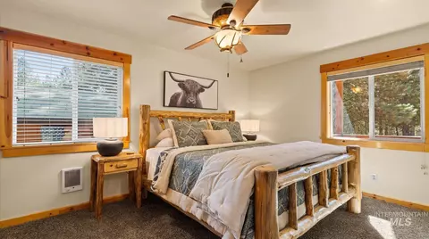 Bedroom - 1236 View Dr, Cascade, ID 83611 photo 1 of 2