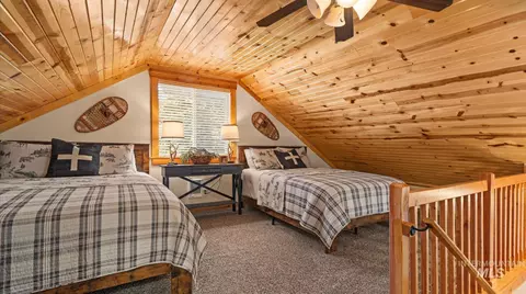 Bedroom - 1236 View Dr, Cascade, ID 83611 photo 2 of 2