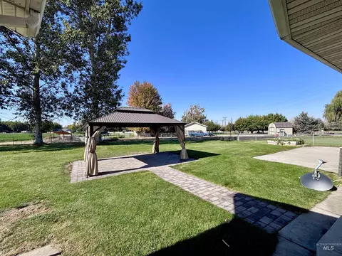 Exterior - 1047 E 2700 S, Hagerman, ID 83332 photo 7 of 11