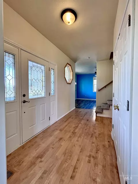 Entry Way - 1047 E 2700 S, Hagerman, ID 83332 photo 1 of 5