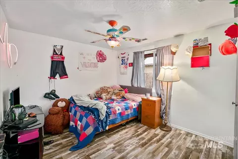 Bedroom - 110 N 7th St, Parma, ID 83660 photo 4 of 4