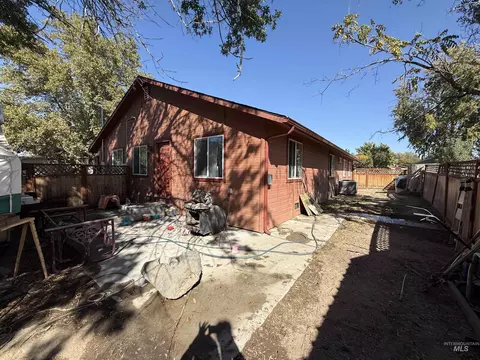 Exterior - 110 N 7th St, Parma, ID 83660 photo 2 of 2