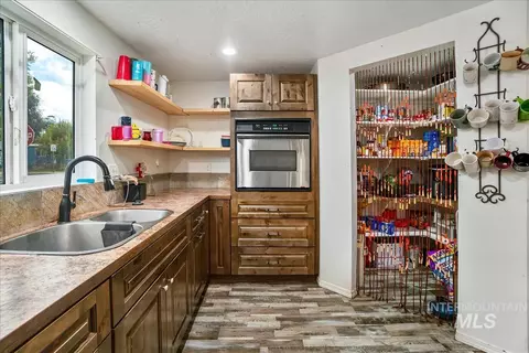 Kitchen - 110 N 7th St, Parma, ID 83660 photo 5 of 6