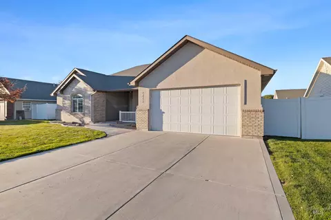 Exterior - 2749 Longbow Dr, Twin Falls, ID 83301 photo 2 of 4