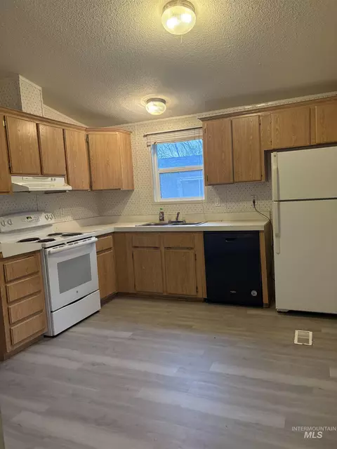 1256 SE 9th Ave, Ontario, OR 97914
