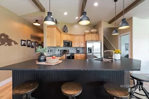 Kitchen - 26829 Harvey Rd, Caldwell, ID 83607 photo 2 of 8