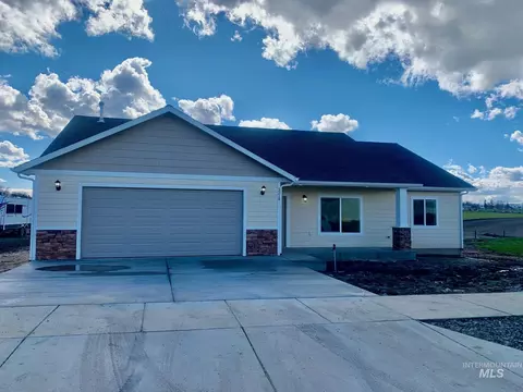 1746 Painted Rock Ct, Lewiston, ID 83501