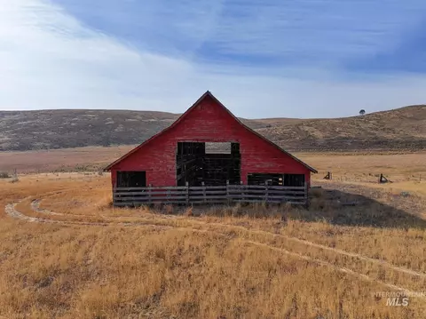 Exterior - 5601 Farley Rd, Ironside, OR 97908 photo 18 of 20