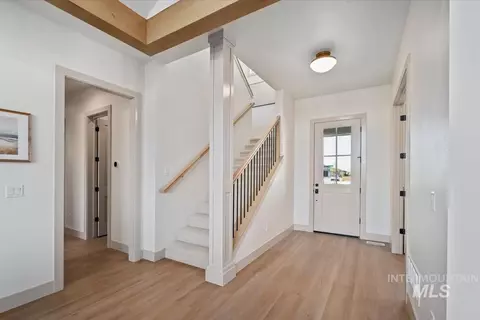 Entry Way - 2240 N Palaestra Ave, Eagle, ID 83616 photo 3 of 4