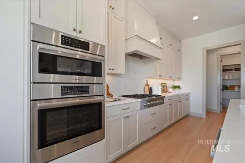 Kitchen - 2240 N Palaestra Ave, Eagle, ID 83616 photo 3 of 3