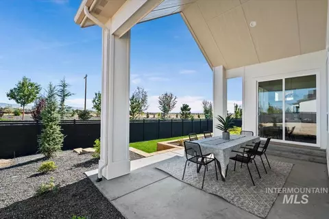Exterior - 2240 N Palaestra Ave, Eagle, ID 83616 photo 6 of 8