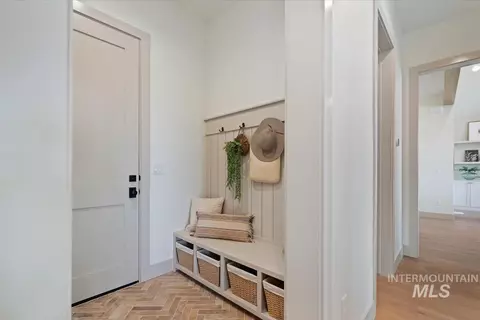 Entry Way - 2240 N Palaestra Ave, Eagle, ID 83616 photo 4 of 4