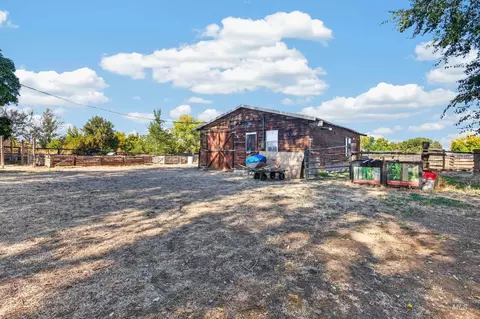 Exterior - 1124 W Galloway Ave, Weiser, ID 83672 photo 9 of 15