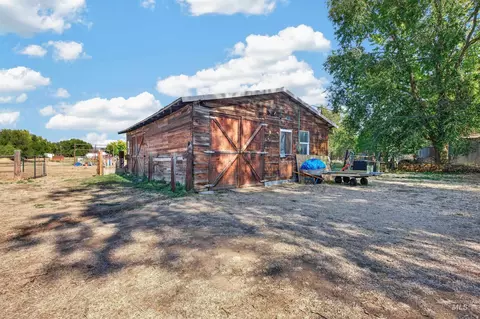 Exterior - 1124 W Galloway Ave, Weiser, ID 83672 photo 10 of 15