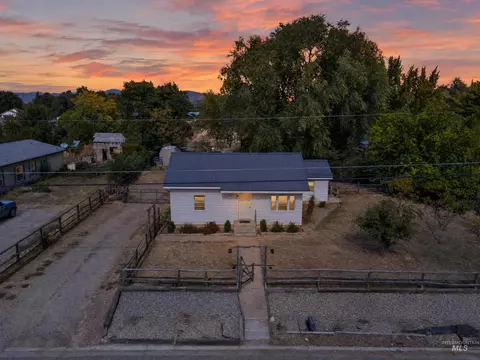 View/Area - 1124 W Galloway Ave, Weiser, ID 83672 photo 1 of 7