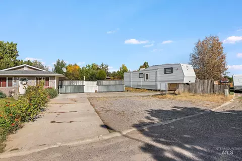 Exterior - 1618 Gingko St, Rupert, ID 83350 photo 4 of 6