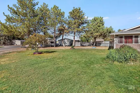 Exterior - 1618 Gingko St, Rupert, ID 83350 photo 5 of 6